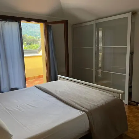 Casa Lari 2 شقة